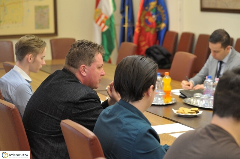 Diákpolgármesteri sajtótájékoztató - fotó Szarka Lajos