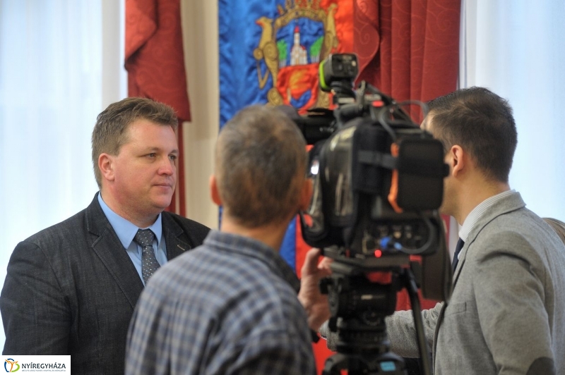 Diákpolgármesteri sajtótájékoztató - fotó Szarka Lajos