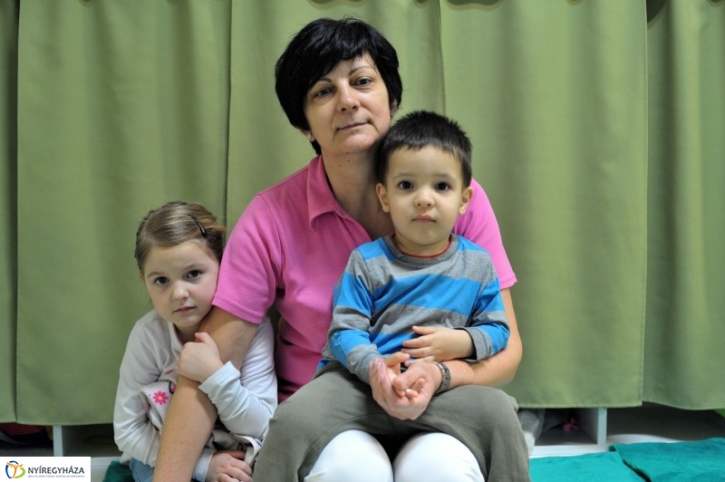 Ovicsalogató a Szent Imre óvodában - fotó Szarka Lajos