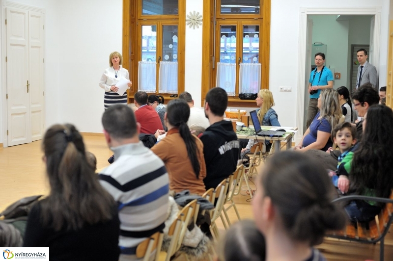 Ovicsalogató a Szent Imre óvodában - fotó Szarka Lajos