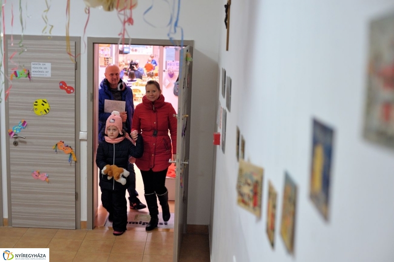 Ovicsalogató a Szent Imre óvodában - fotó Szarka Lajos