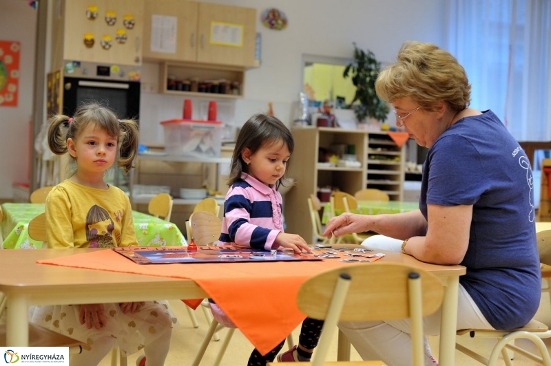Ovicsalogató a Szent Imre óvodában - fotó Szarka Lajos