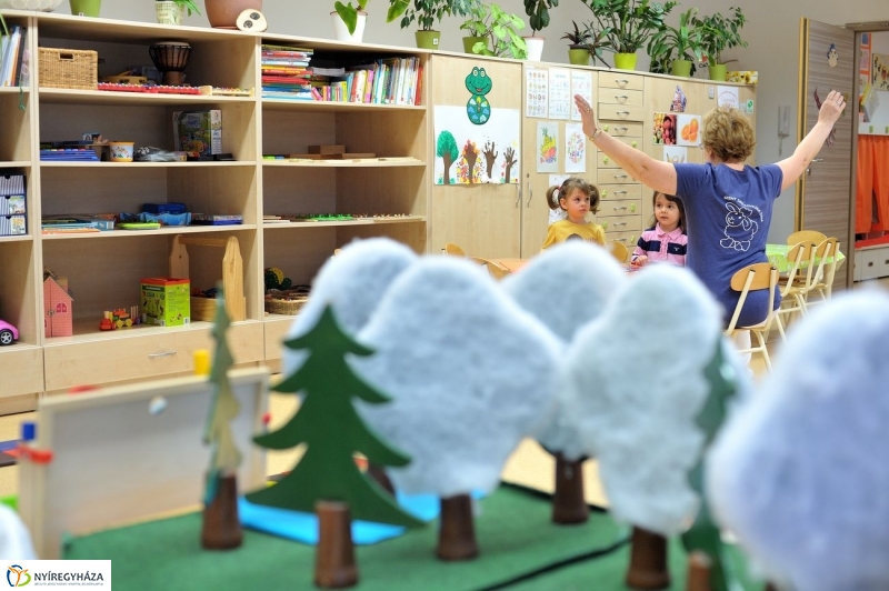 Ovicsalogató a Szent Imre óvodában - fotó Szarka Lajos