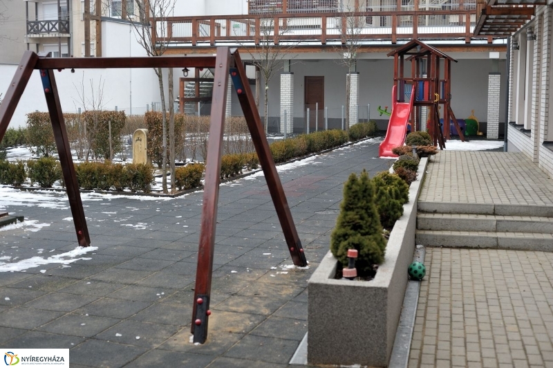 Ovicsalogató a Szent Imre óvodában - fotó Szarka Lajos