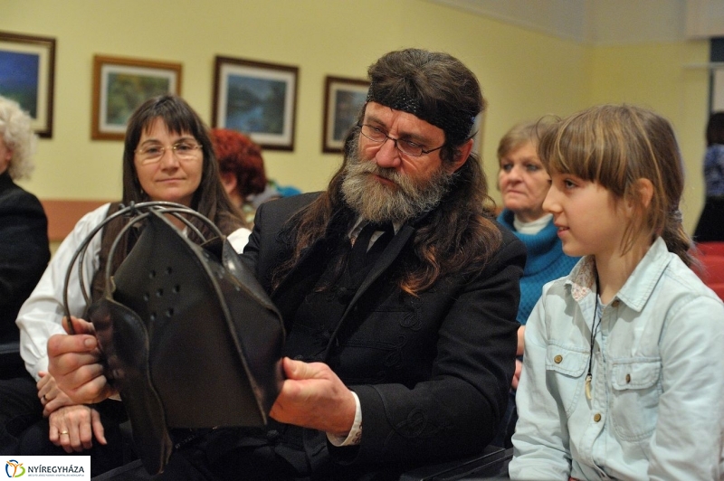 Szablyát rántottak - fotó Szarka Lajos