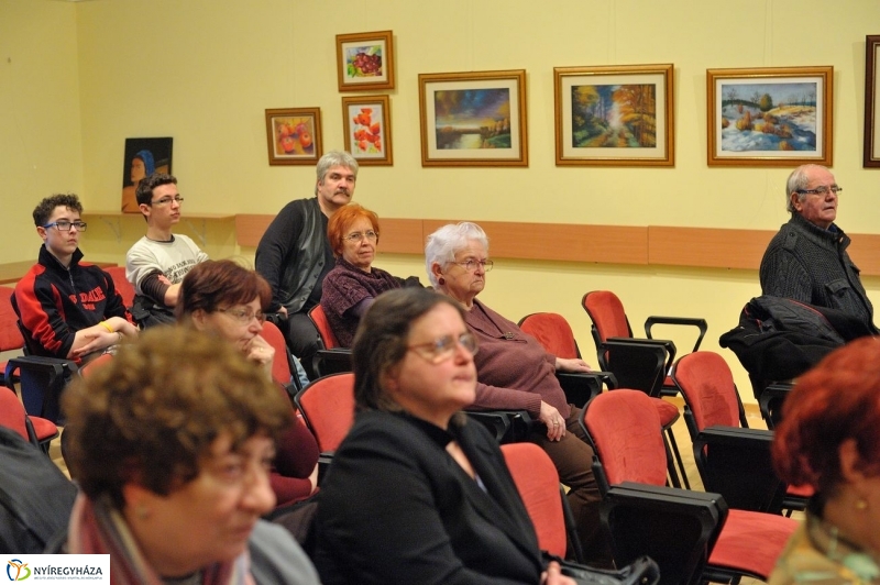 Szablyát rántottak - fotó Szarka Lajos