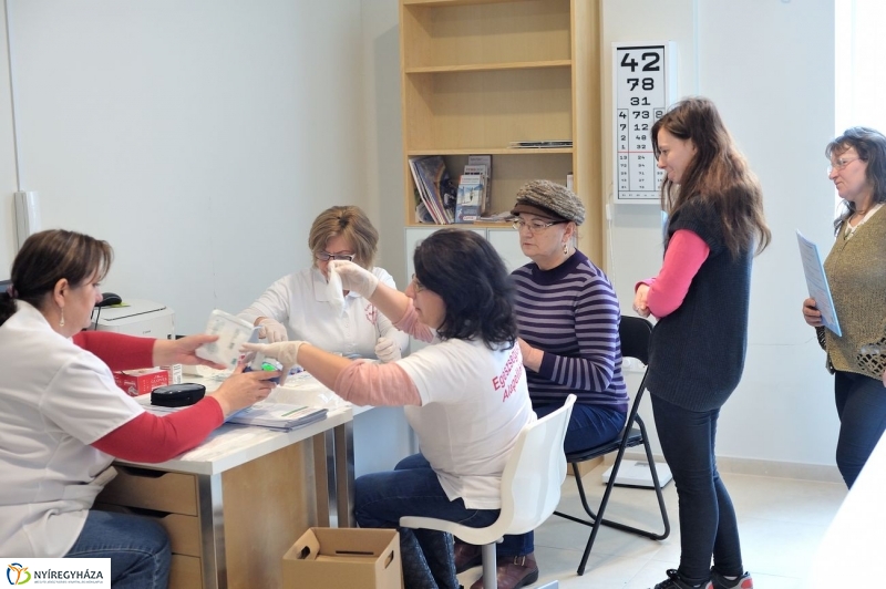 Egészségügyi szűrések - fotó Szarka Lajos