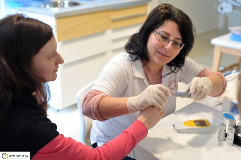 Egészségügyi szűrések - fotó Szarka Lajos