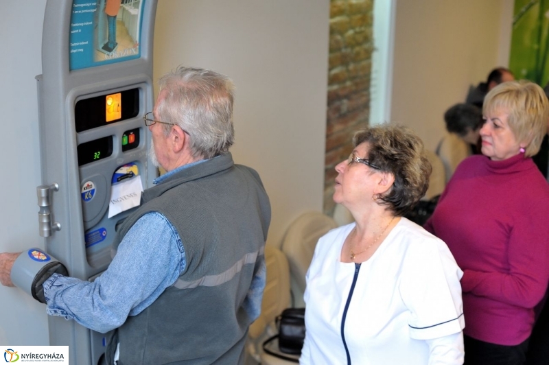 Egészségügyi szűrések - fotó Szarka Lajos