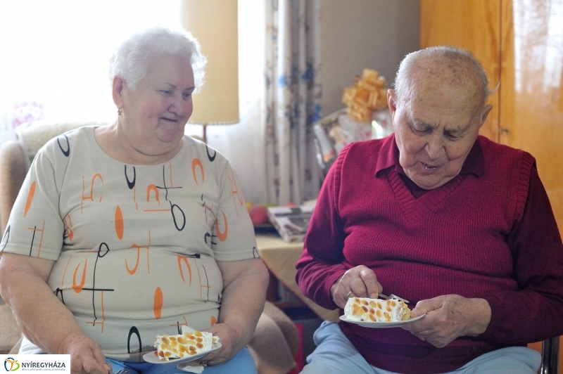 Szépkorú köszöntése - Opre Sándor - fotó Szarka Lajos