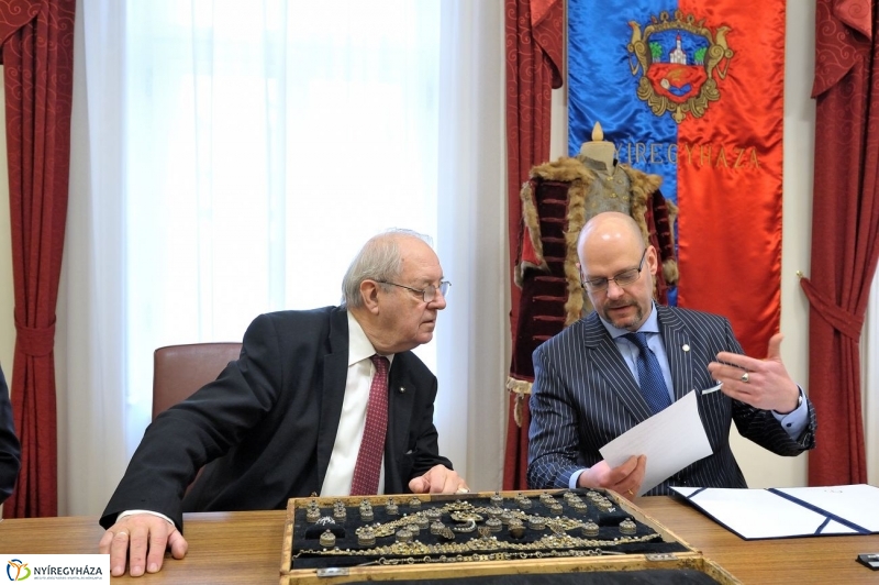 Kállay adomány - fotó Szarka Lajos