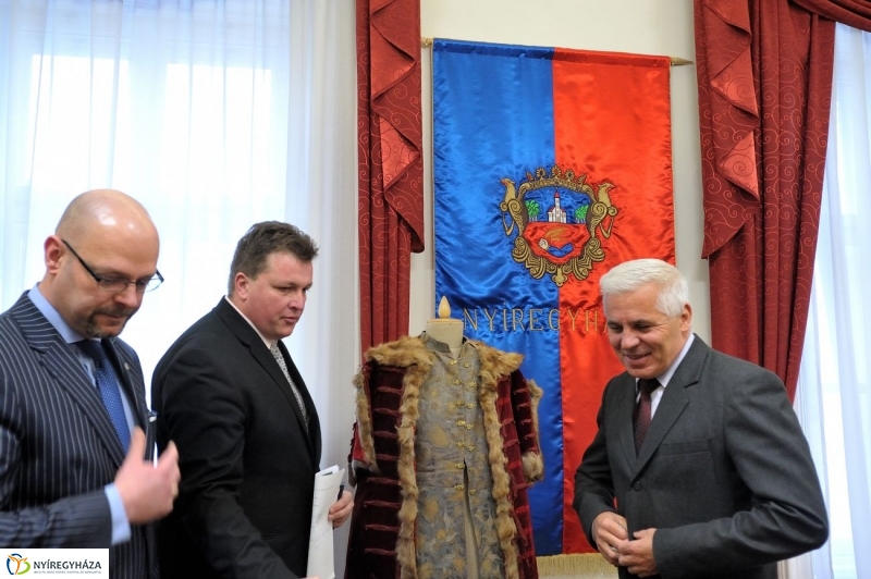 Kállay adomány - fotó Szarka Lajos