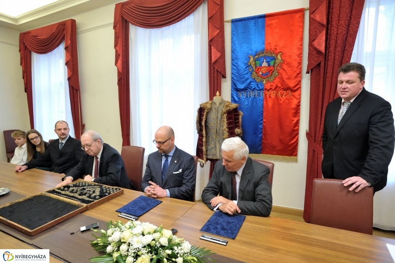 Kállay adomány - fotó Szarka Lajos