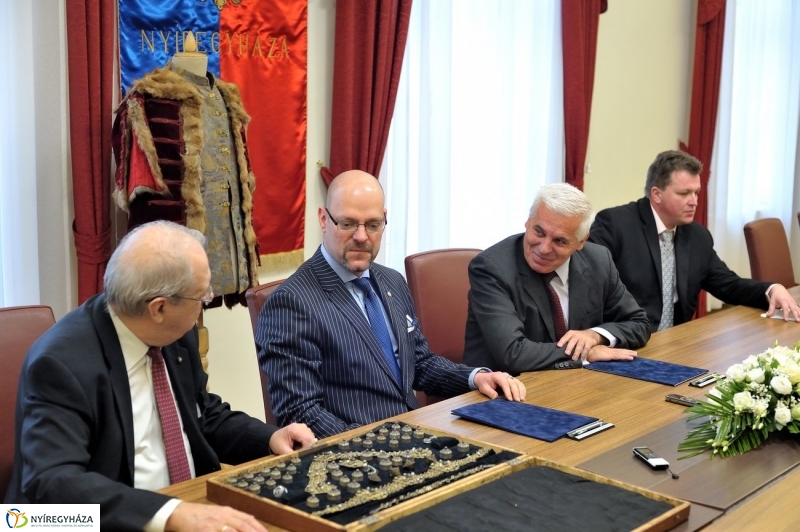 Kállay adomány - fotó Szarka Lajos