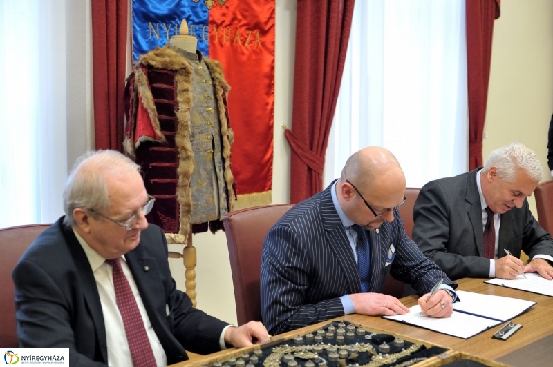 Kállay adomány - fotó Szarka Lajos