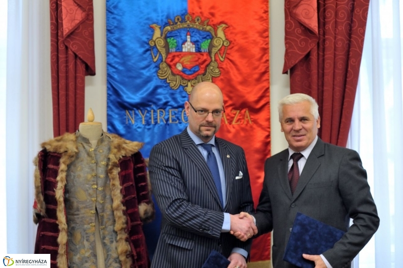 Kállay adomány - fotó Szarka Lajos