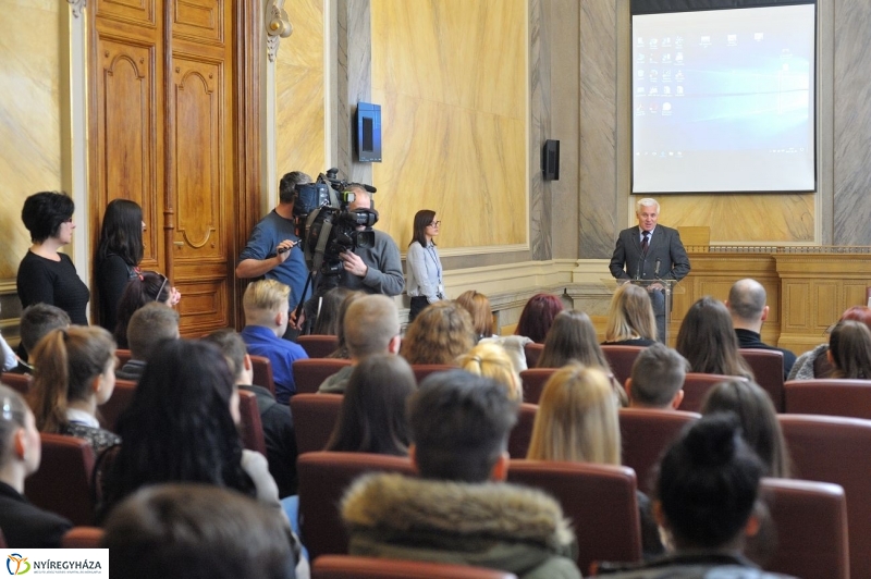 Városi Diákparlament - fotó Szarka Lajos