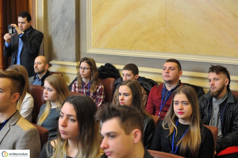 Városi Diákparlament - fotó Szarka Lajos