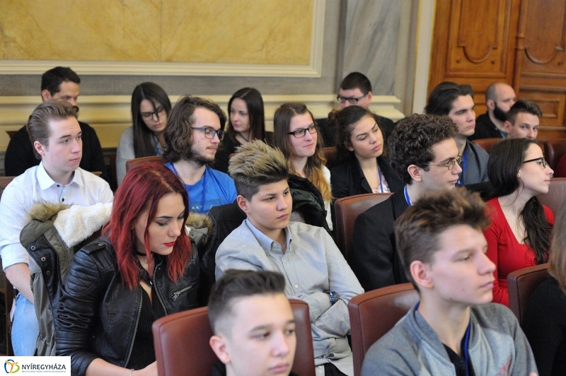 Városi Diákparlament - fotó Szarka Lajos