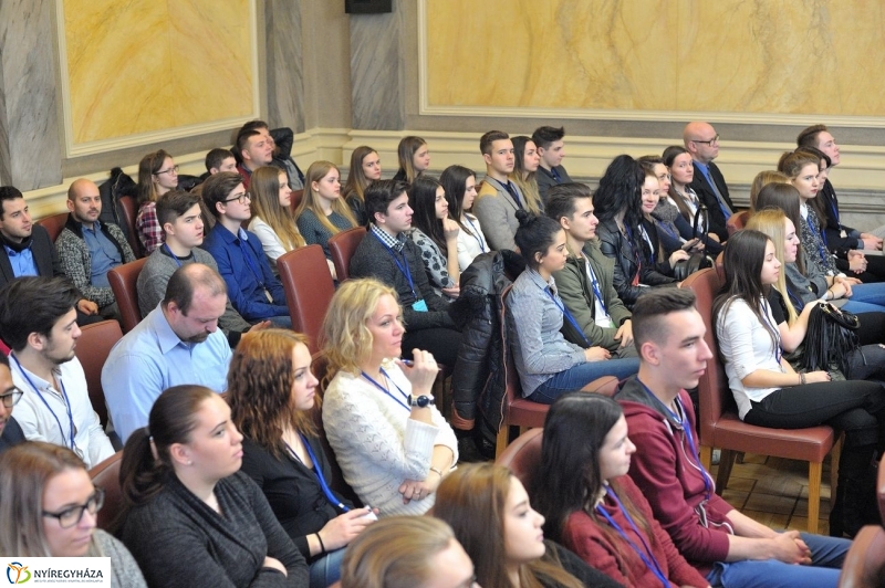 Városi Diákparlament - fotó Szarka Lajos