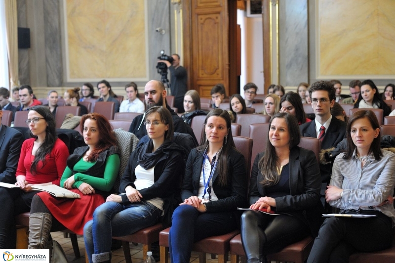 Városi Diákparlament - fotó Szarka Lajos