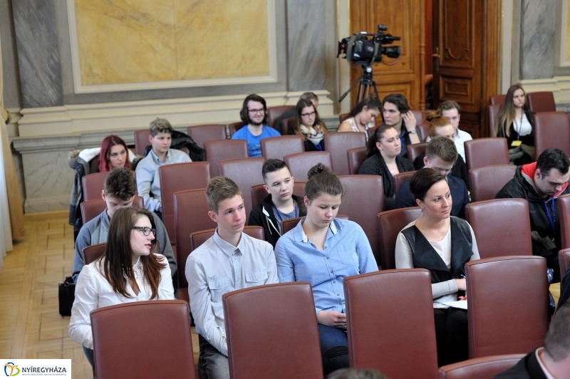 Városi Diákparlament - fotó Szarka Lajos
