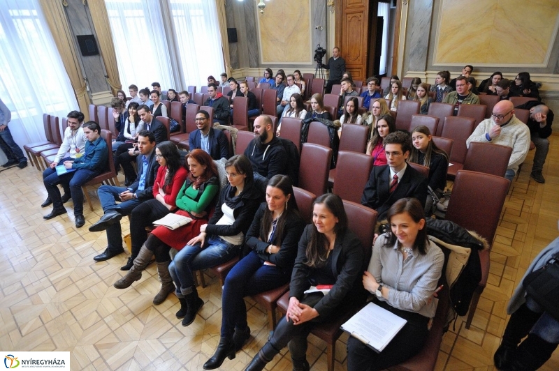 Városi Diákparlament - fotó Szarka Lajos
