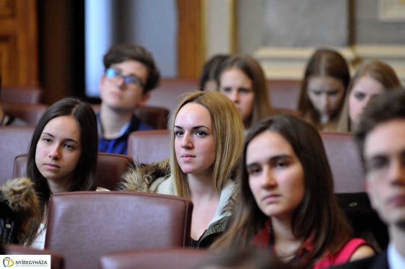 Városi Diákparlament - fotó Szarka Lajos