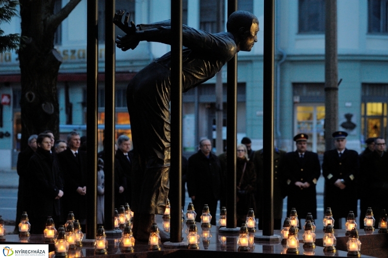 Megemlékezés a kommunista diktatúra áldozatairól - fotó Szarka Lajos