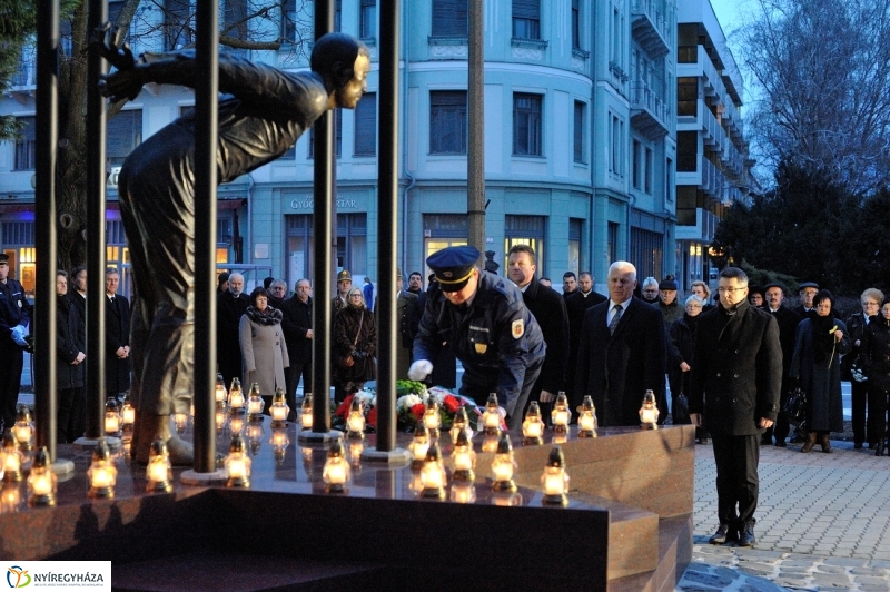 Megemlékezés a kommunista diktatúra áldozatairól - fotó Szarka Lajos
