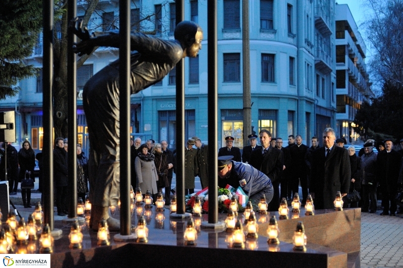 Megemlékezés a kommunista diktatúra áldozatairól - fotó Szarka Lajos