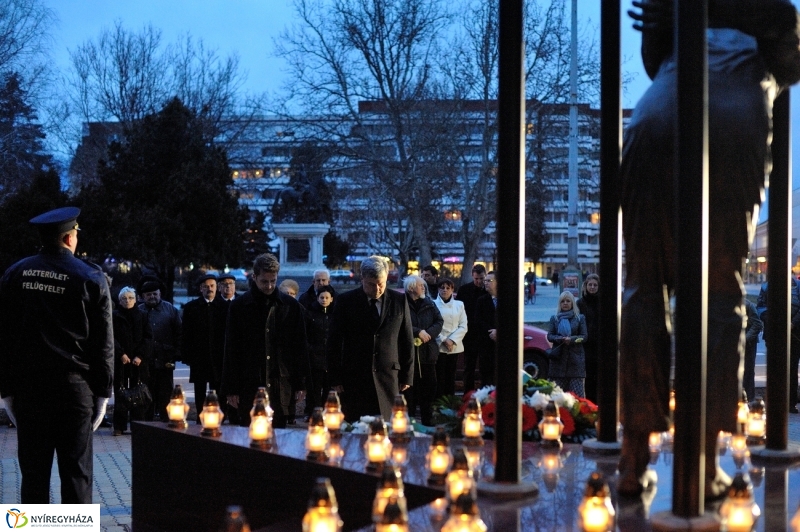Megemlékezés a kommunista diktatúra áldozatairól - fotó Szarka Lajos