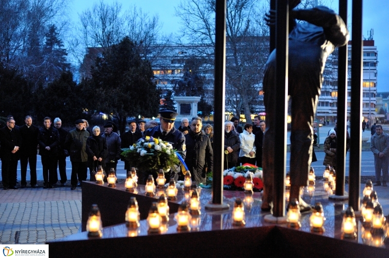 Megemlékezés a kommunista diktatúra áldozatairól - fotó Szarka Lajos