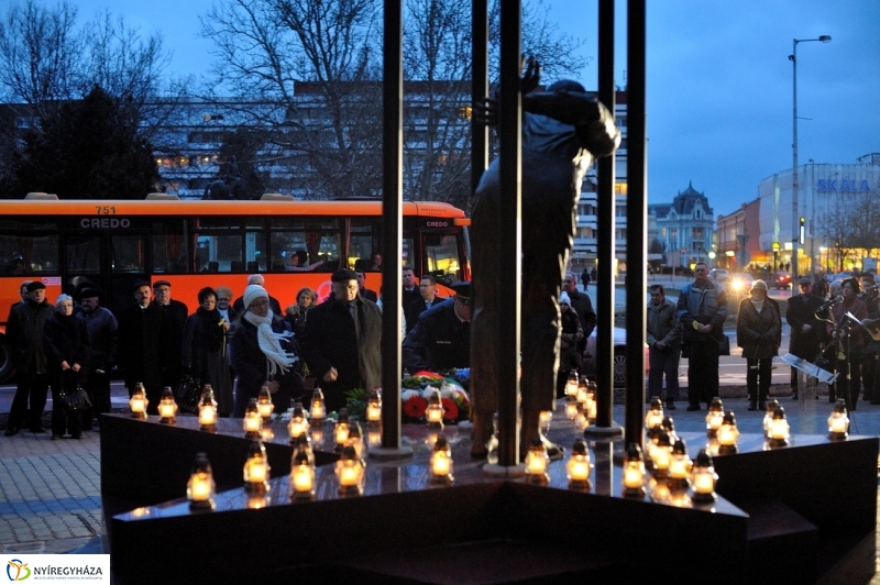 Megemlékezés a kommunista diktatúra áldozatairól - fotó Szarka Lajos