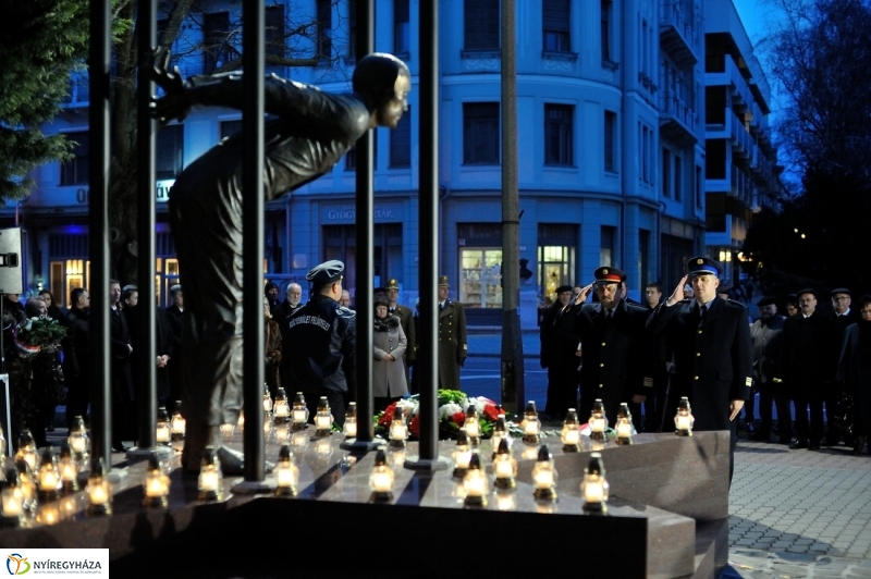 Megemlékezés a kommunista diktatúra áldozatairól - fotó Szarka Lajos