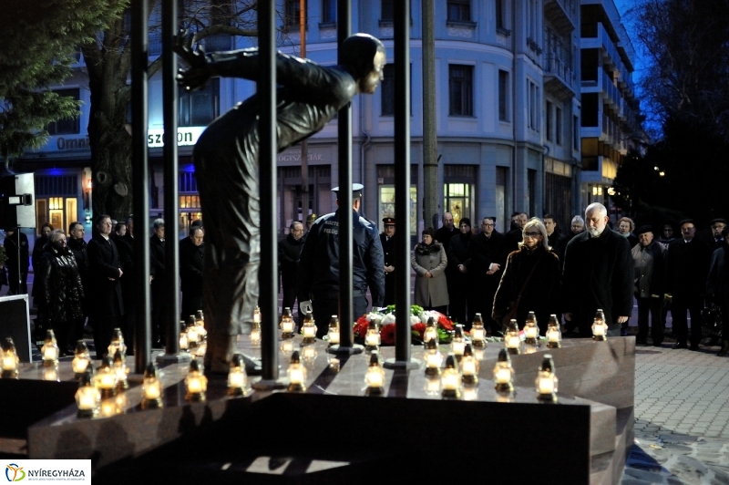 Megemlékezés a kommunista diktatúra áldozatairól - fotó Szarka Lajos