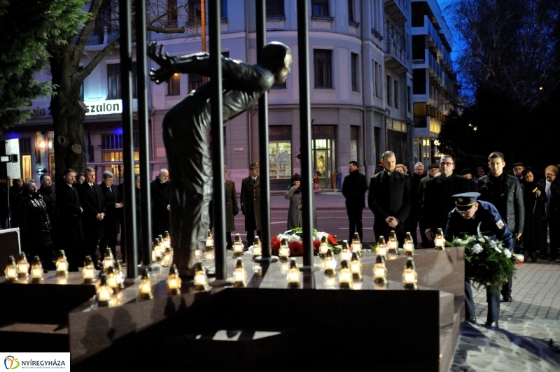 Megemlékezés a kommunista diktatúra áldozatairól - fotó Szarka Lajos