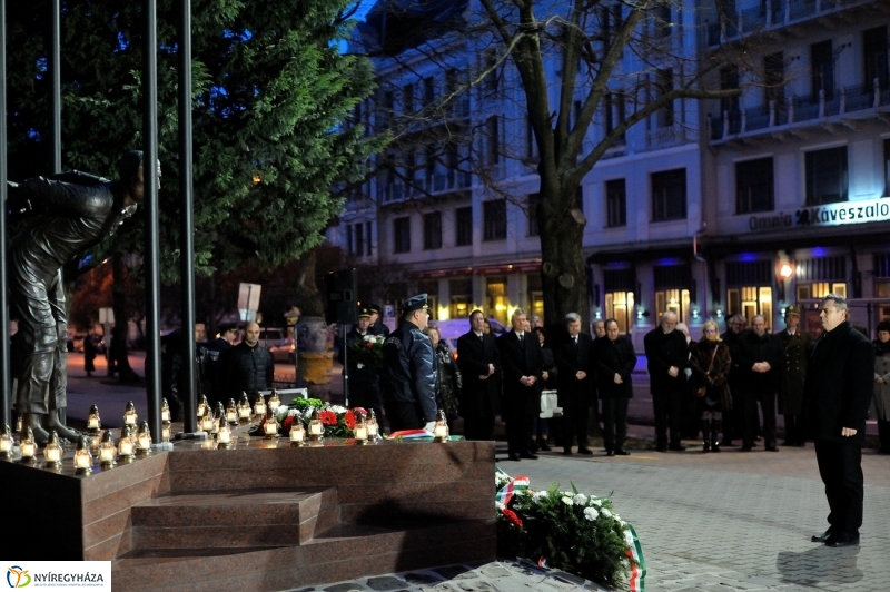 Megemlékezés a kommunista diktatúra áldozatairól - fotó Szarka Lajos