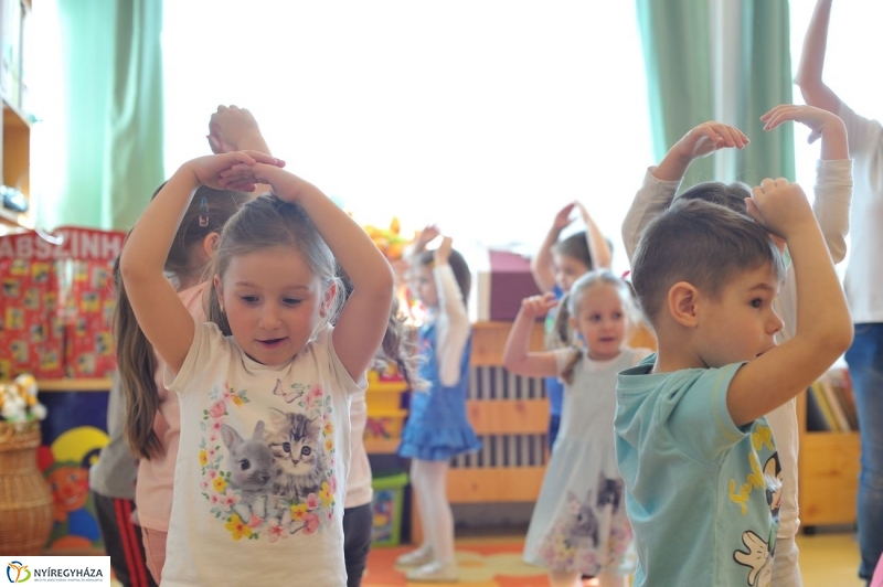 Így tedd rá az Eszterlánc oviban - fotó Szarka Lajos