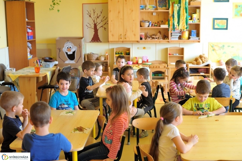 Így tedd rá az Eszterlánc oviban - fotó Szarka Lajos