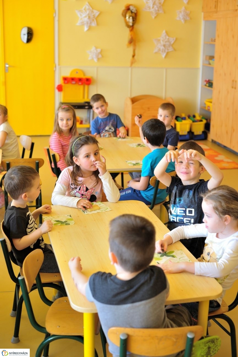 Így tedd rá az Eszterlánc oviban - fotó Szarka Lajos