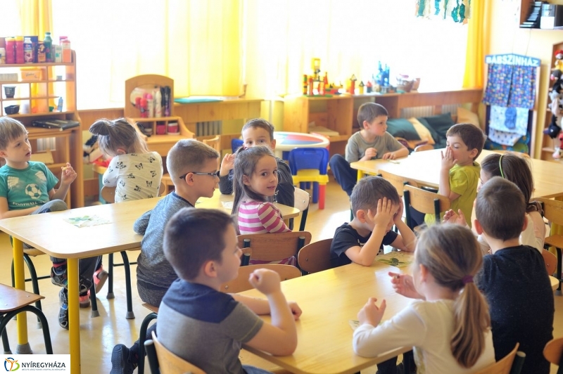 Így tedd rá az Eszterlánc oviban - fotó Szarka Lajos