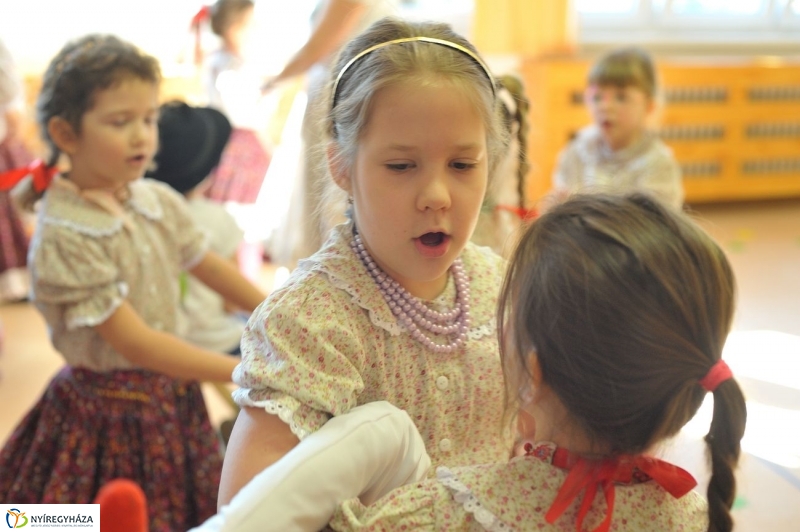 Így tedd rá az Eszterlánc oviban - fotó Szarka Lajos