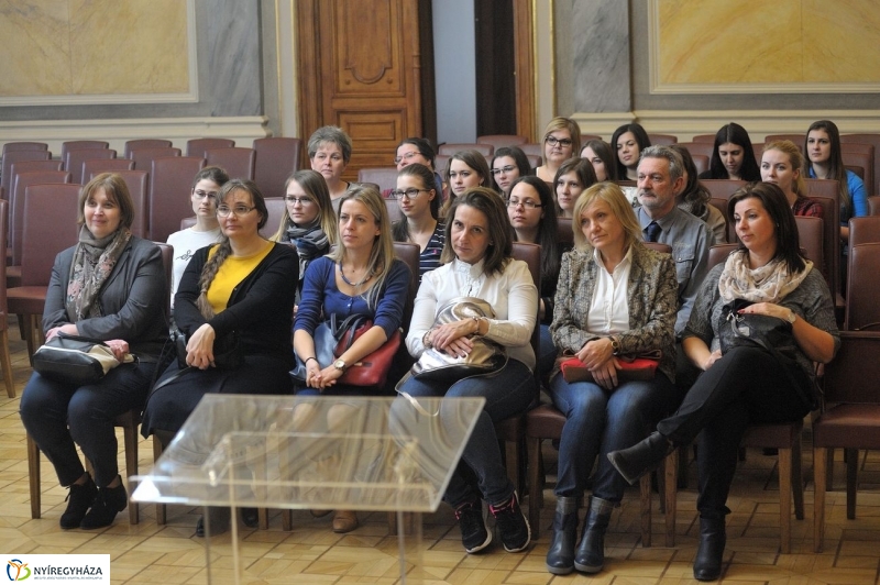 Védőnők a Városházán - fotó Szarka Lajos