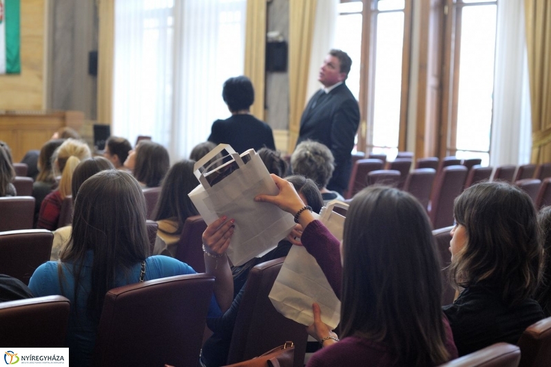 Védőnők a Városházán - fotó Szarka Lajos
