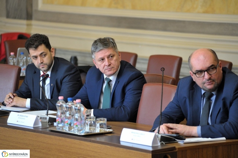 Országgyűlés Nemzeti Összetartozás Bizottsága  - fotó Szarka Lajos