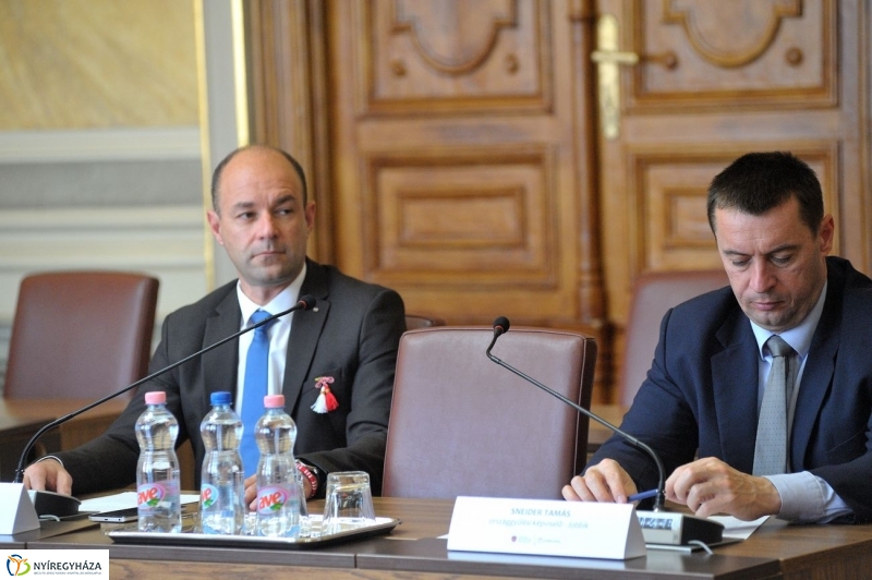 Országgyűlés Nemzeti Összetartozás Bizottsága  - fotó Szarka Lajos