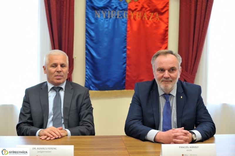 Országgyűlés Nemzeti Összetartozás Bizottsága  - fotó Szarka Lajos