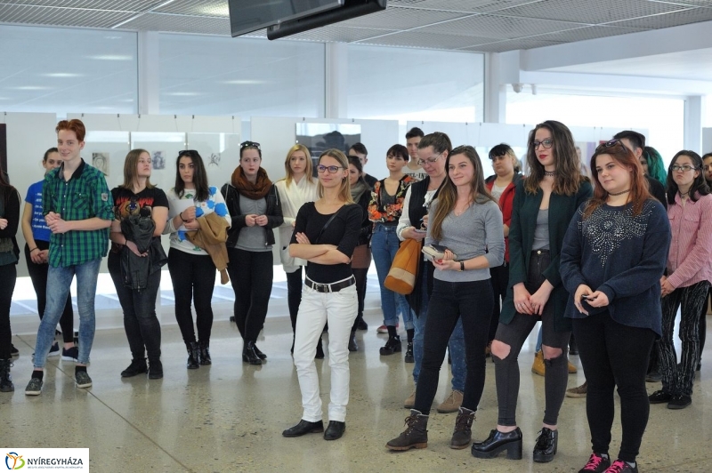 Ifjú tehetségek kiállítása - fotó Szarka Lajos