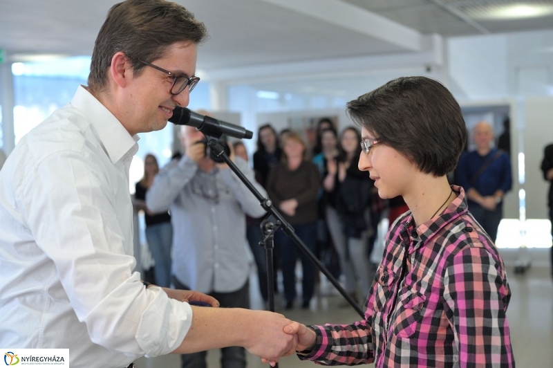 Ifjú tehetségek kiállítása - fotó Szarka Lajos